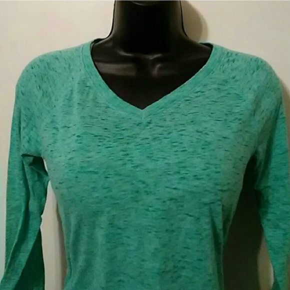 Turquoise athletic top - Picture 2 of 3